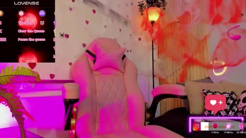 Snapshot of cloe_morningstarr chatting on 12, 10, 2025 Cloe online show from 12, 10, 2025