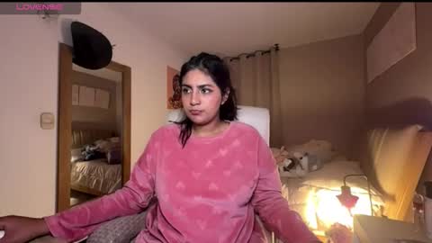 Snapshot of cloe_small08 chatting on 24, 9, 2025 cloe small online show from 24, 9, 2025