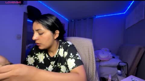 Snapshot of cloe_small08 chatting on 6, 10, 2025 cloe small online show from 6, 10, 2025