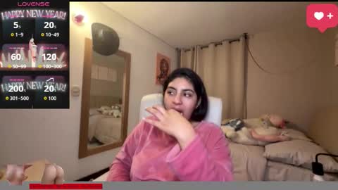 Snapshot of cloe_small08 chatting on 12, 10, 2025 cloe small online show from 12, 10, 2025