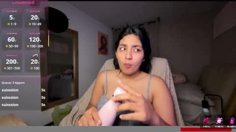 Snapshot of cloe_small08 chatting on 15, 10, 2025 cloe small online show from 15, 10, 2025