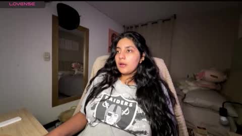 Snapshot of cloe_small08 chatting on 17, 10, 2025 cloe small online show from 17, 10, 2025