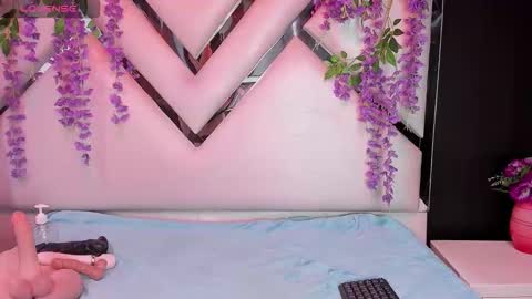 CloeMorenti  online show from 9, 6, 2026