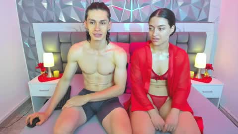 Cloe y Miller online show from 4, 4, 2026