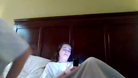 tallhungandcloudy online show from 19, 4, 2026