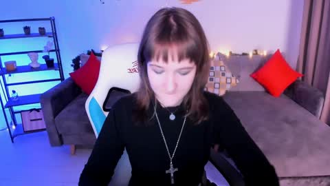 Snapshot of clover_red chatting on 14, 1, 2025 Clover follow me online show from 14, 1, 2025