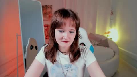 Snapshot of clover_red chatting on 18, 2, 2025 Clover follow me online show from 18, 2, 2025