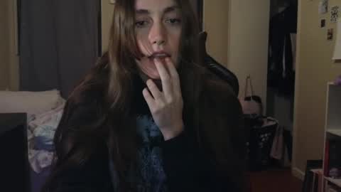 Snapshot of clover_tully chatting on 22, 12, 2024 Clover online show from 22, 12, 2024