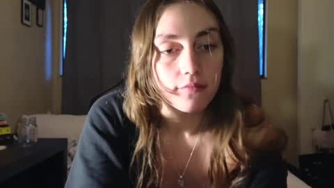 Snapshot of clover_tully chatting on 22, 12, 2024 Clover online show from 22, 12, 2024