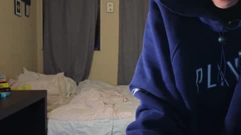 Snapshot of clover_tully chatting on 24, 12, 2024 Clover online show from 24, 12, 2024