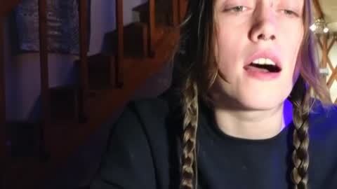 Snapshot of clover_tully chatting on 10, 1, 2025 Clover online show from 10, 1, 2025