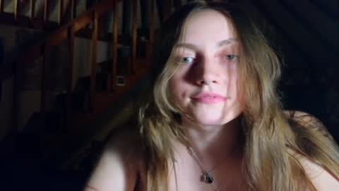 Snapshot of clover_tully chatting on 8, 2, 2025 Clover online show from 8, 2, 2025