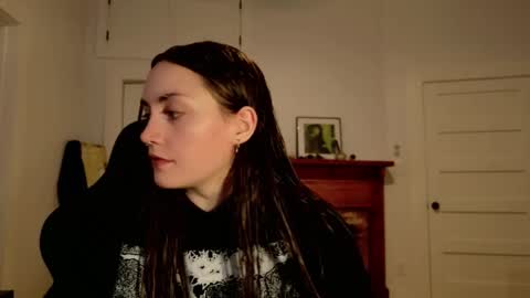 Snapshot of clover_tully chatting on 22, 10, 2025 Clover online show from 22, 10, 2025