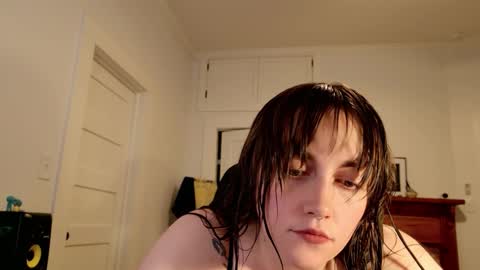 Snapshot of clover_tully chatting on 16, 2, 2026 Clover online show from 16, 2, 2026