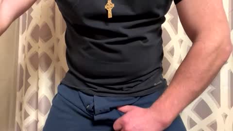 Snapshot of clovershit1 chatting on 30, 11, 2025 clovershit1 online show from 30, 11, 2025