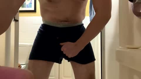 Snapshot of clovershit1 chatting on 1, 2, 2026 clovershit1 online show from 1, 2, 2026