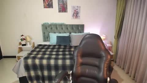 emely dolce online show from 31, 12, 2024