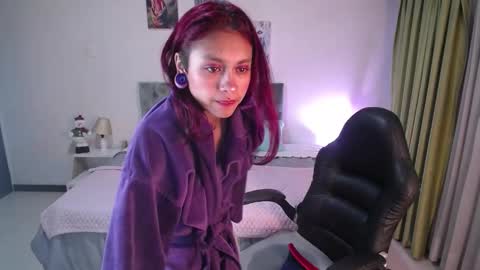 emely dolce online show from 4, 1, 2025