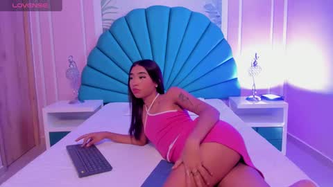 Eilyn online show from 8, 12, 2024