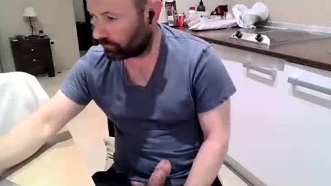 Snapshot of cmp_brandon chatting on 14, 4, 2026 cmp_brandon online show from 14, 4, 2026