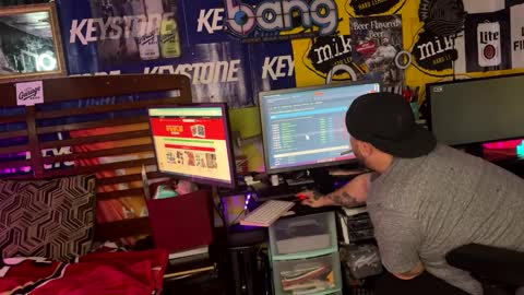 Snapshot of cock_n_creamz_n_wet_dreamz chatting on 26, 12, 2024 COCK N CREAMZ WET DREAMZ online show from 26, 12, 2024