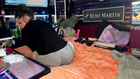 Snapshot of cock_n_creamz_n_wet_dreamz chatting on 27, 12, 2024 COCK N CREAMZ WET DREAMZ online show from 27, 12, 2024