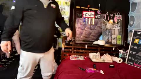 Snapshot of cock_n_creamz_n_wet_dreamz chatting on 25, 1, 2025 COCK N CREAMZ WET DREAMZ online show from 25, 1, 2025