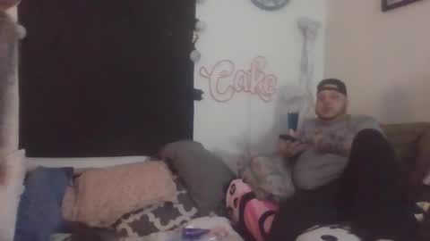 Snapshot of cock_n_creamz_n_wet_dreamz chatting on 19, 12, 2025 COCK N CREAMZ WET DREAMZ online show from 19, 12, 2025