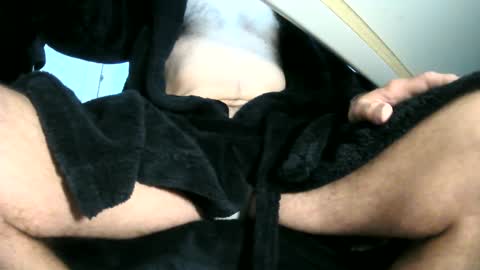 Snapshot of cockneegeezer chatting on 28, 2, 2025 Ask me online show from 28, 2, 2025