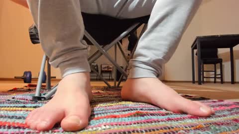 Gorgeous online show from 6, 1, 2025