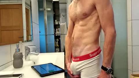 Cockvantage online show from 9, 9, 2025