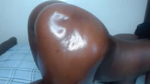 Snapshot of cocoa_devine chatting on 5, 4, 2026 cocoa_devine online show from 5, 4, 2026