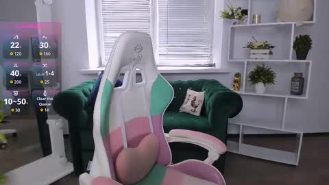 Olivia online show from 15, 10, 2025