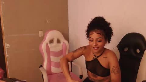 Snapshot of coffe_eyes chatting on 11, 10, 2025 coffe_eyes online show from 11, 10, 2025