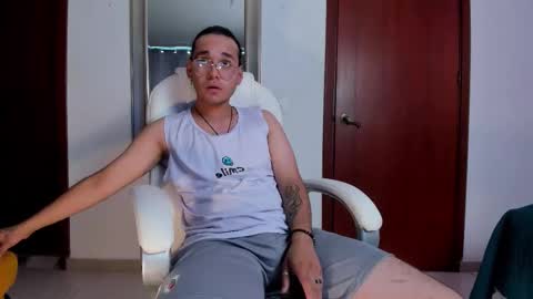 Snapshot of colecruz chatting on 6, 10, 2025 Cole online show from 6, 10, 2025