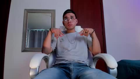 Snapshot of colecruz chatting on 9, 10, 2025 Cole online show from 9, 10, 2025
