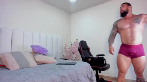 college_muscle_ass online show from 9, 9, 2025