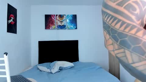 college_muscle_ass online show from 1, 4, 2026