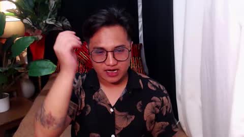 Snapshot of colossalboy chatting on 1, 1, 2025 Sunny online show from 1, 1, 2025