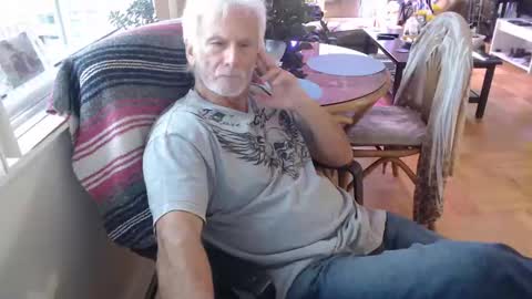 Snapshot of colourmybrush chatting on 31, 10, 2025 colourmybrush online show from 31, 10, 2025