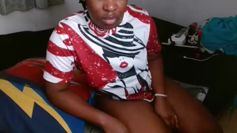 Snapshot of comicalcara chatting on 14, 11, 2025 Cara online show from 14, 11, 2025