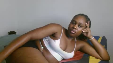 Snapshot of comicalcara chatting on 14, 12, 2025 Cara online show from 14, 12, 2025