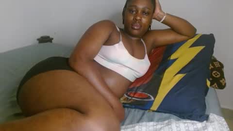 Snapshot of comicalcara chatting on 14, 12, 2025 Cara online show from 14, 12, 2025