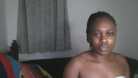 Snapshot of comicalcara chatting on 20, 12, 2025 Cara online show from 20, 12, 2025