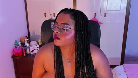 Snapshot of conielaurenth chatting on 15, 9, 2025 conielaurenth online show from 15, 9, 2025