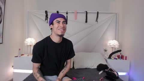 Snapshot of conjuring_ chatting on 18, 11, 2025 conjuring_ online show from 18, 11, 2025