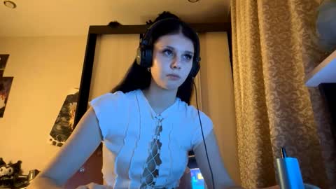 Isabella online show from 18, 11, 2025