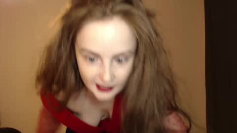 Snapshot of coolamber chatting on 28, 4, 2026 Amber online show from 28, 4, 2026