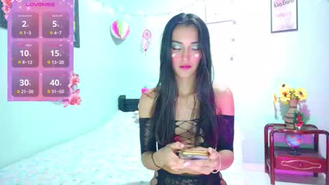 Snapshot of coral_davis chatting on 19, 12, 2025 Coral online show from 19, 12, 2025