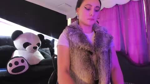 Snapshot of coral_gibson chatting on 21, 6, 2026 Coral online show from 21, 6, 2026